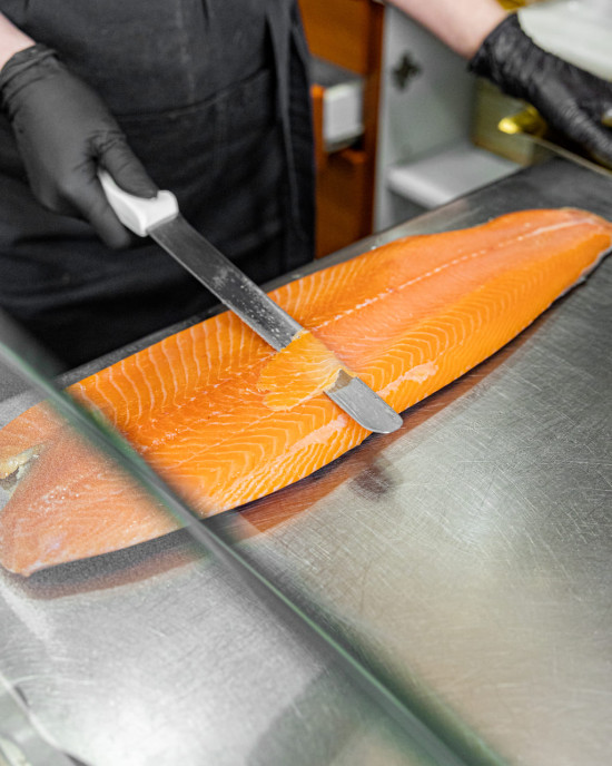 ΚΑΠΝΙΣΤΟΣ ΣΟΛΟΜΟΣ ΣΚΩΤΙΑΣ GOURMET 