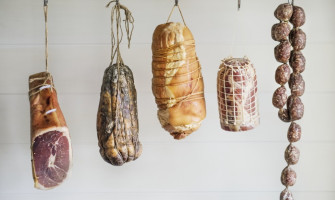 Charcuterie: What are their types and their characteristics.